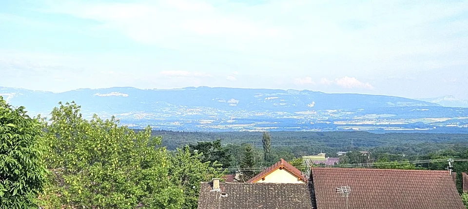 Developed land 724m2 in Peron (Logras)