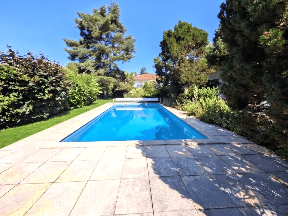 VILLA INDIVIDUELLE   PRÉVESSIN-MOËNS-PISCINE