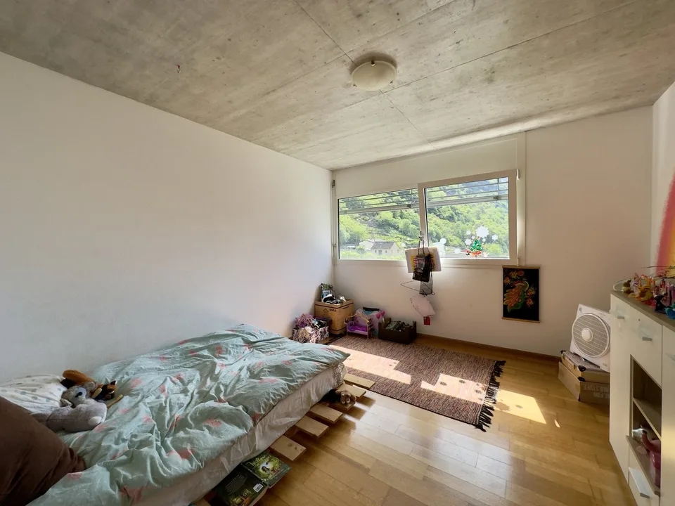 Maison moderne de 7 pièces avec grand jardin à Giornico