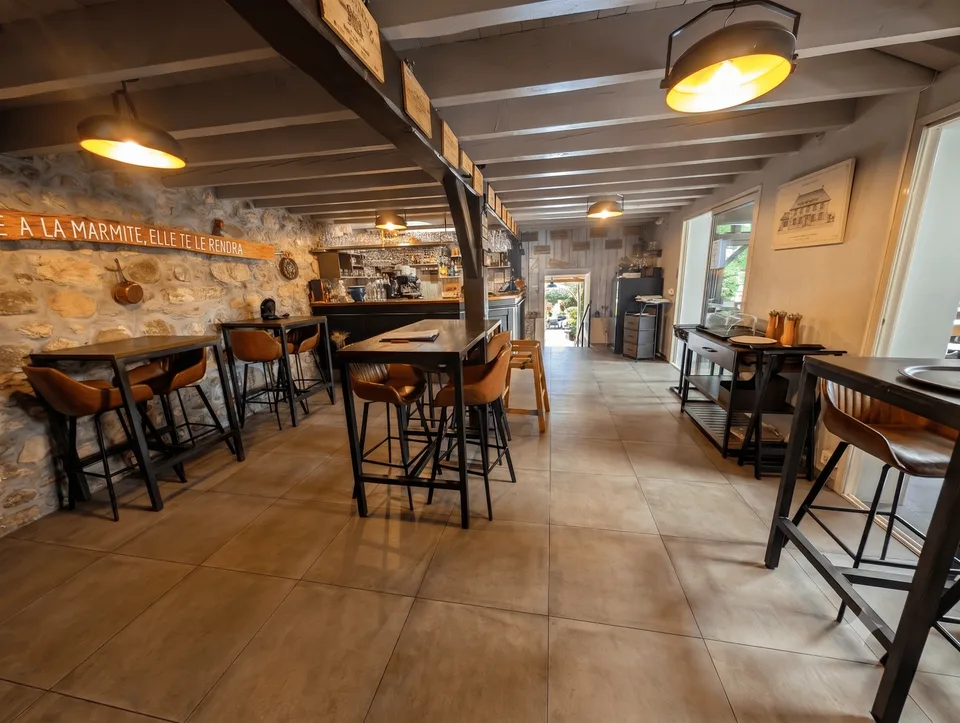 Restaurant Bar Catering -- Guinguette setting by the lake -- 350 m² -- Greater Annecy (74)