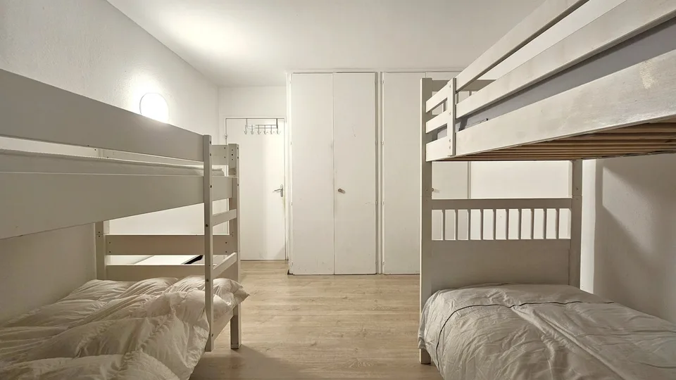 Ferney, T3 en attique 65,5 m² avec parking et cave
