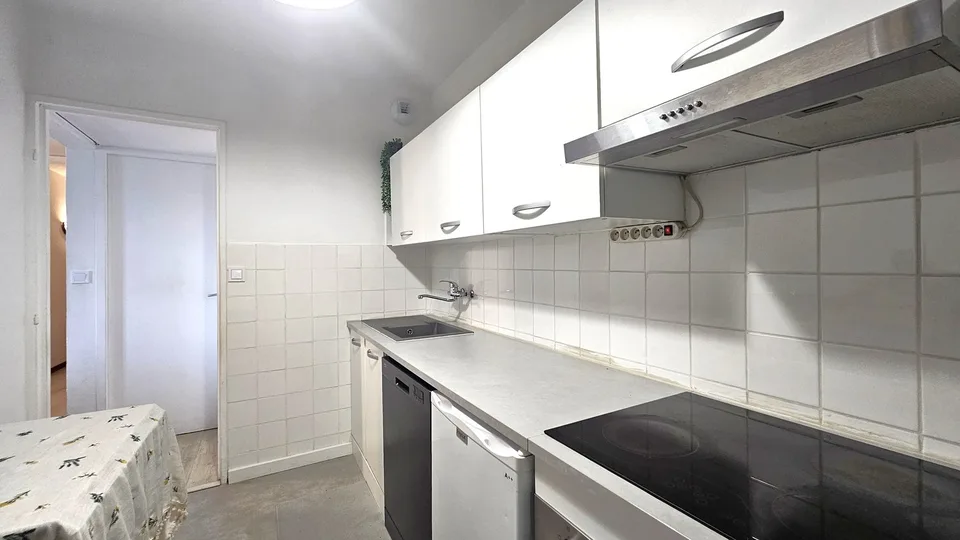 Ferney, T3 en attique 65,5 m² avec parking et cave