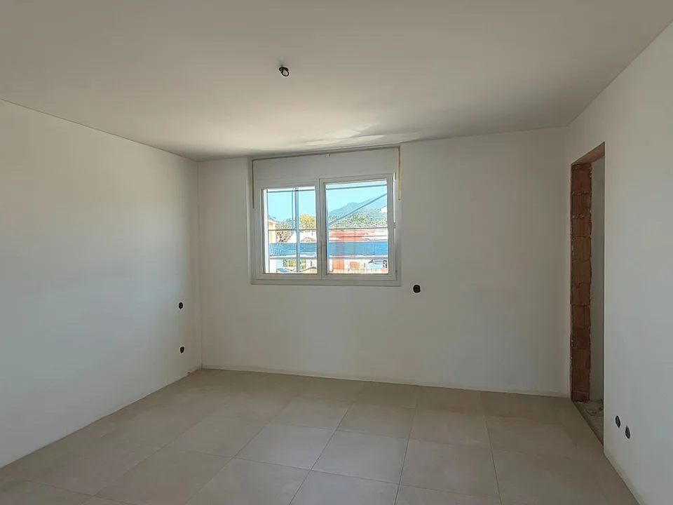 RéDUCTION DE PRIX - VOTRE NOUVELLE MAISON EST PRESQUE PRÊTE