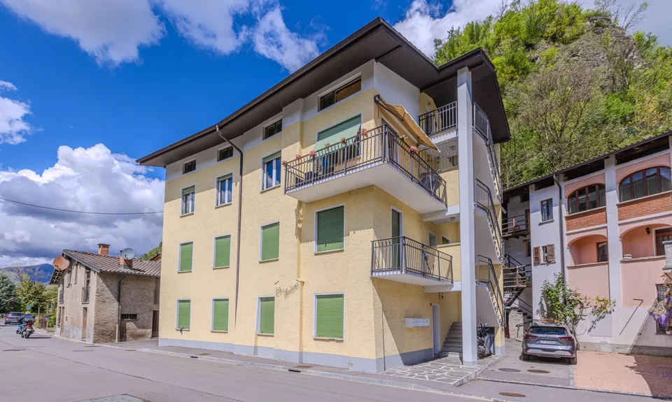 AFFARE - APPARTEMENT 3.5 PIÈCES ACCUEILLANT ET ESPACÉUX RÉNOVÉ À FIGINO