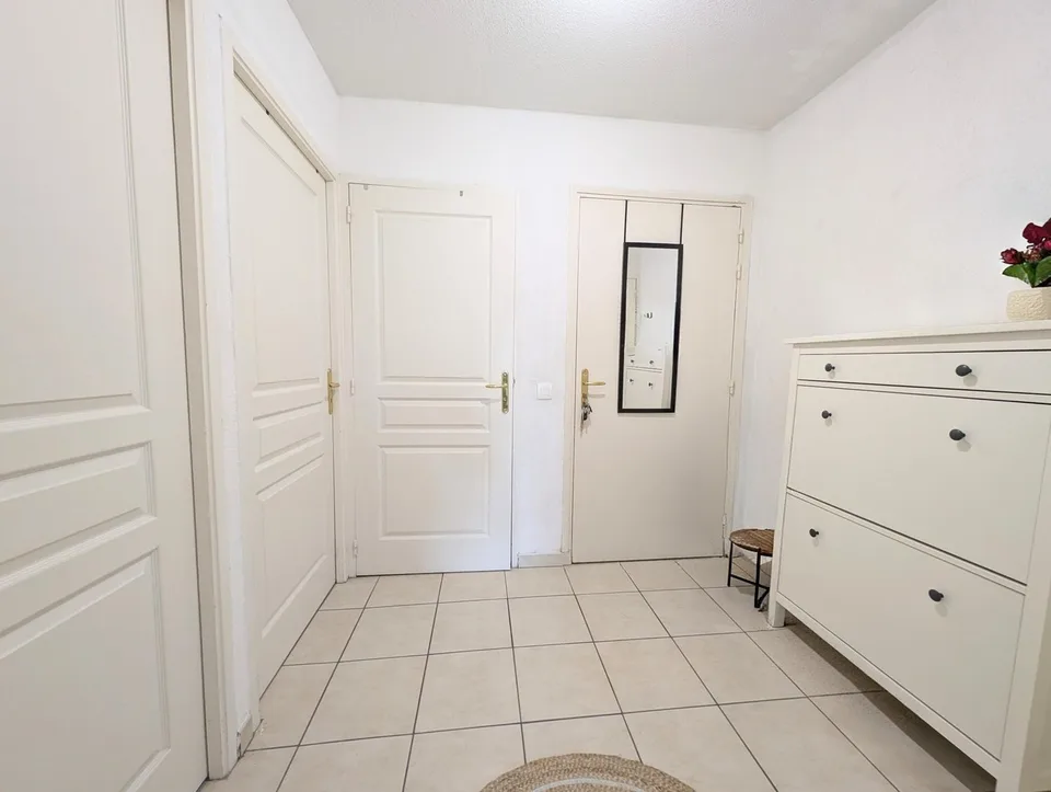 Appartement T3 à vendre loué (bail nu) - Gex