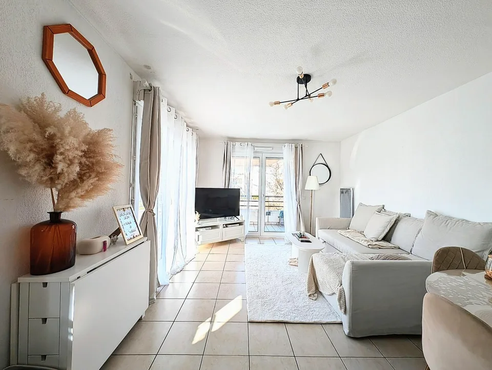 Appartement T3 à vendre loué (bail nu) - Gex