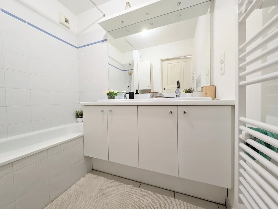 Appartement T3 à vendre loué (bail nu) - Gex