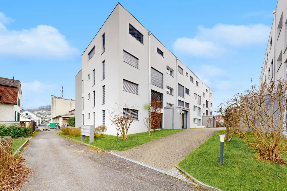 Moderne Wohnung mit Gartensitzplatz - Mieten ohne Kaution