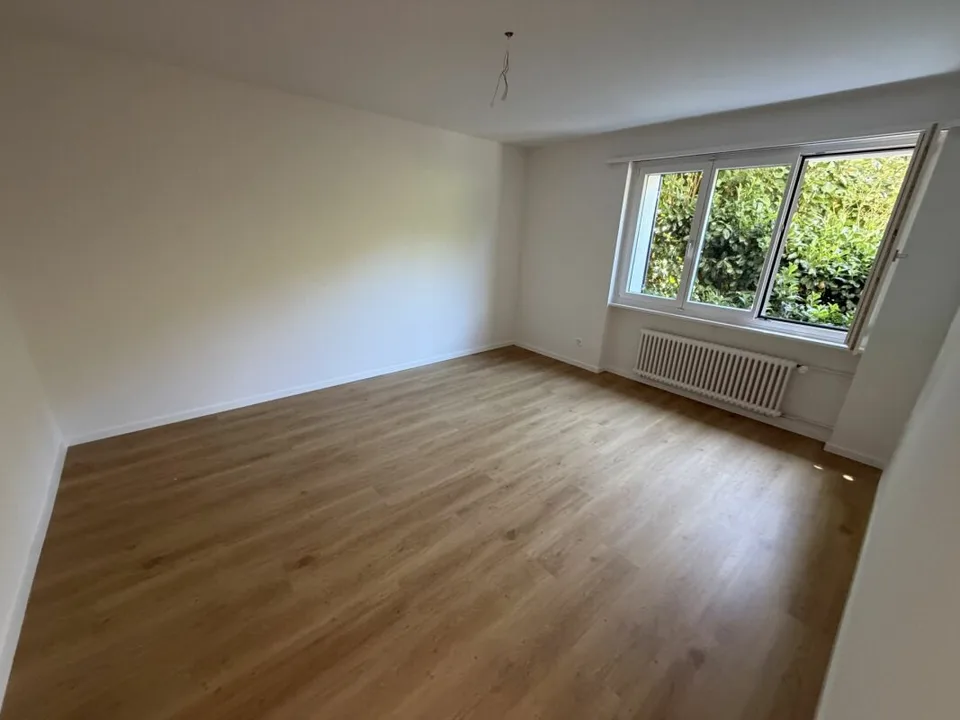 Neu sanierte 4-Zimmer Gartenwohnung, Zollikerberg