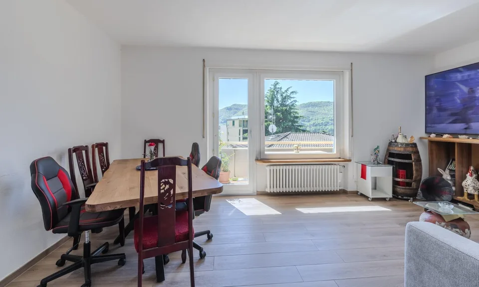 LUMINOSO APPARTAMENTO DI 3.5 LOCALI CON TERRAZZA A VACALLO