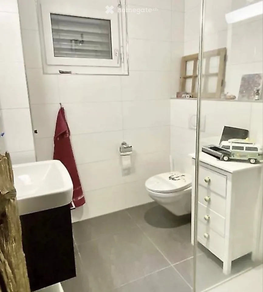 Murten, room for rent