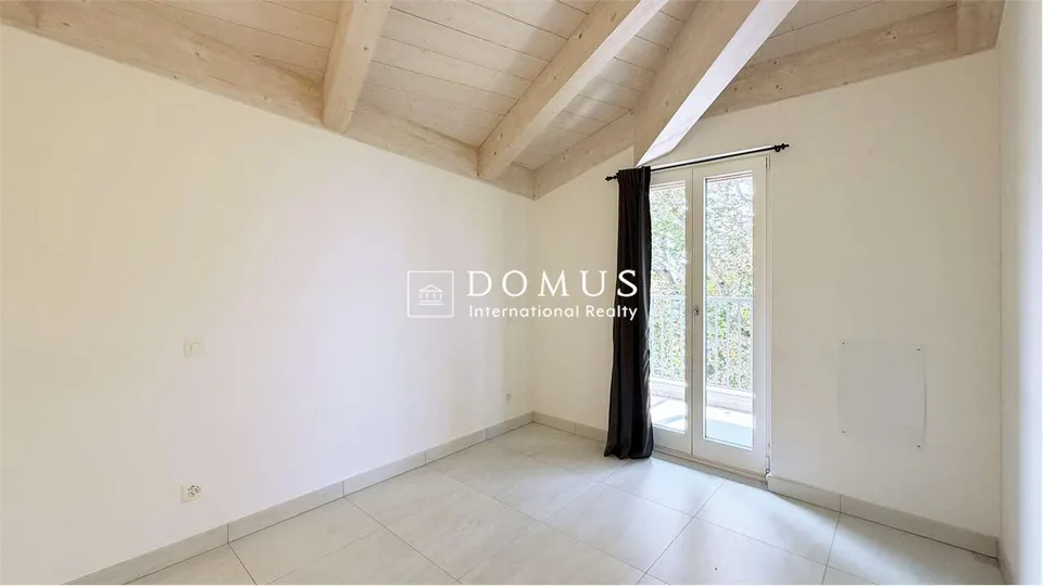 Elegantes 2.5-Zimmer-Wohnung mit Galerie in Montagnola