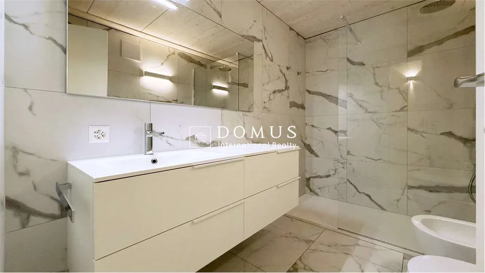 Elegantes 2.5-Zimmer-Wohnung mit Galerie in Montagnola