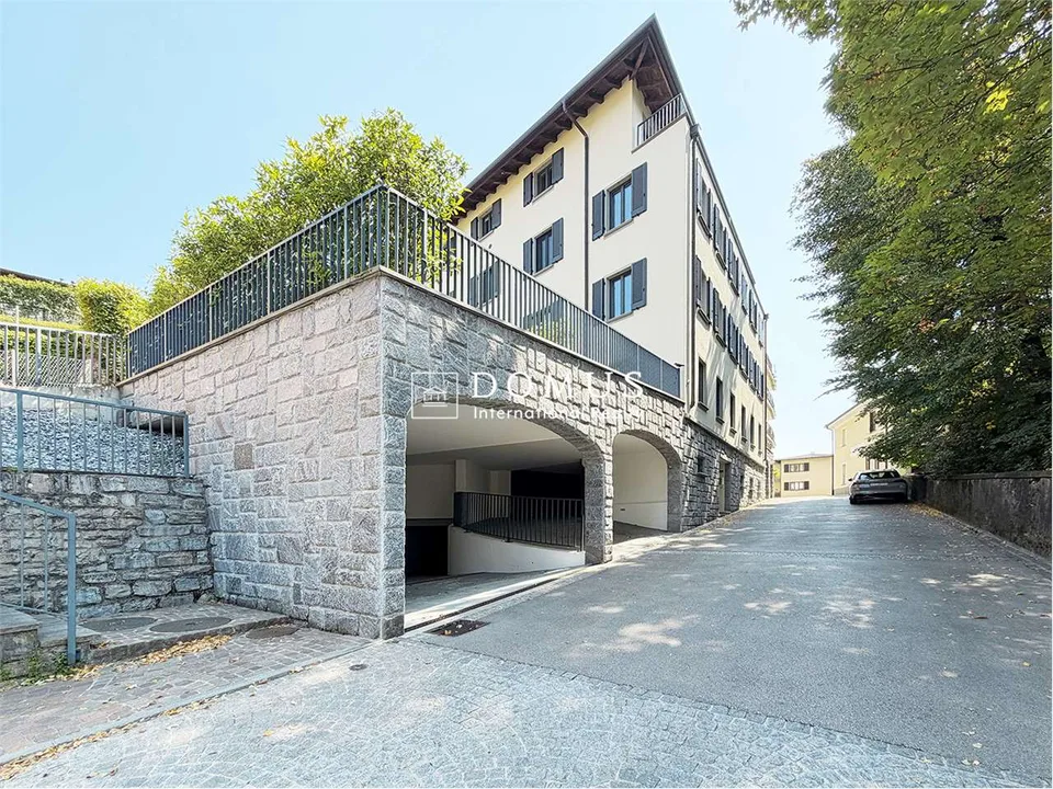 Elegante 2.5 locali con soppalco a Montagnola