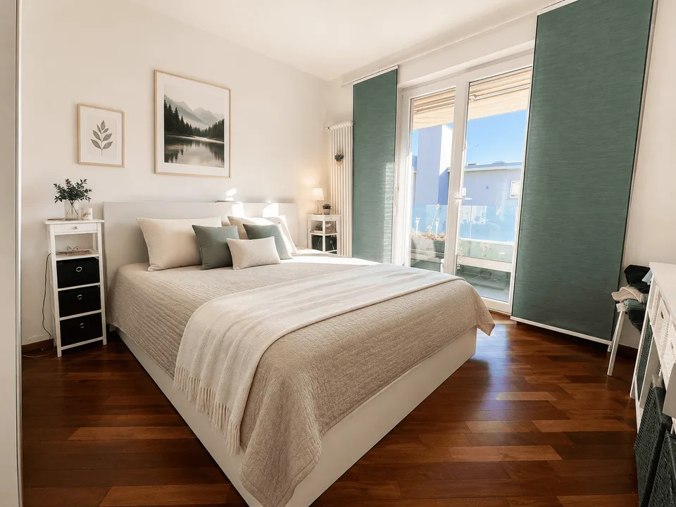 Spacious 2.5-room apartment with lake view and outdoor parking