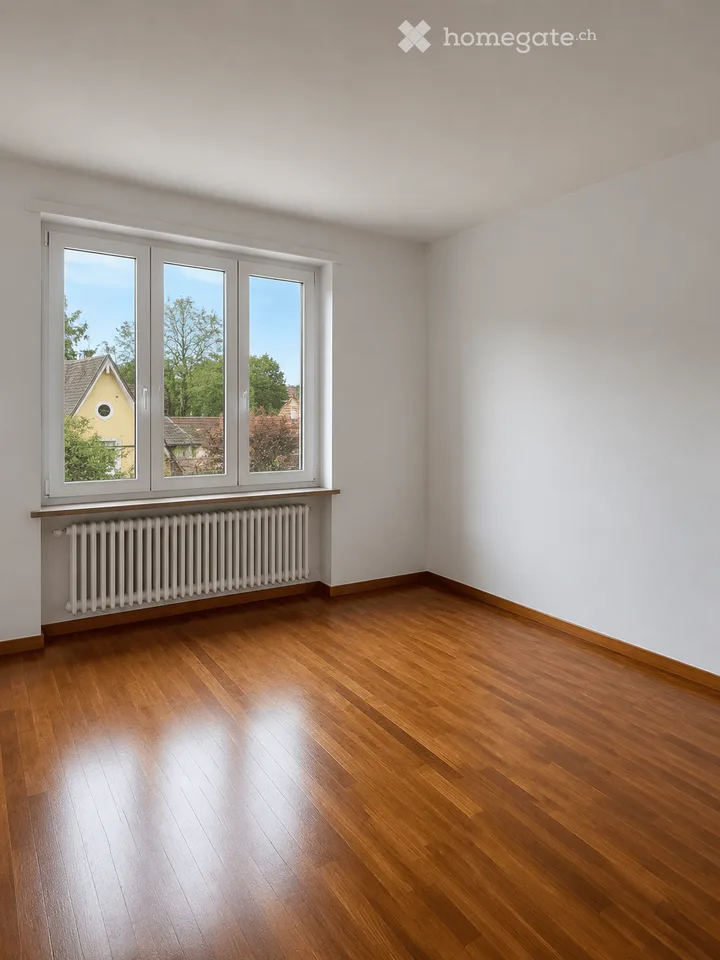 Charmant appartement 3.5 pièces dans un immeuble ancien avec balcon à Uster (limité jusqu'au 31.12.2027)
