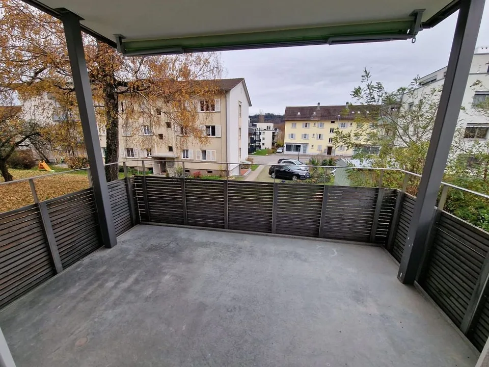 2.5-room apartment, ground floor right