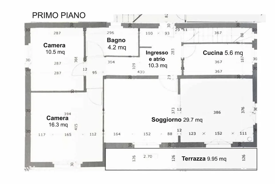GRANDE VILLA BIFAMILIARE CON AMPIO GIARDINO A CANOBBIO