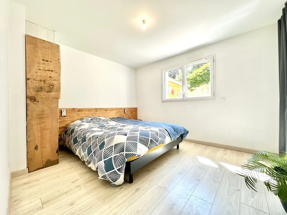 Villa contemporaine avec studio indépendant et vue magnifique!!!
