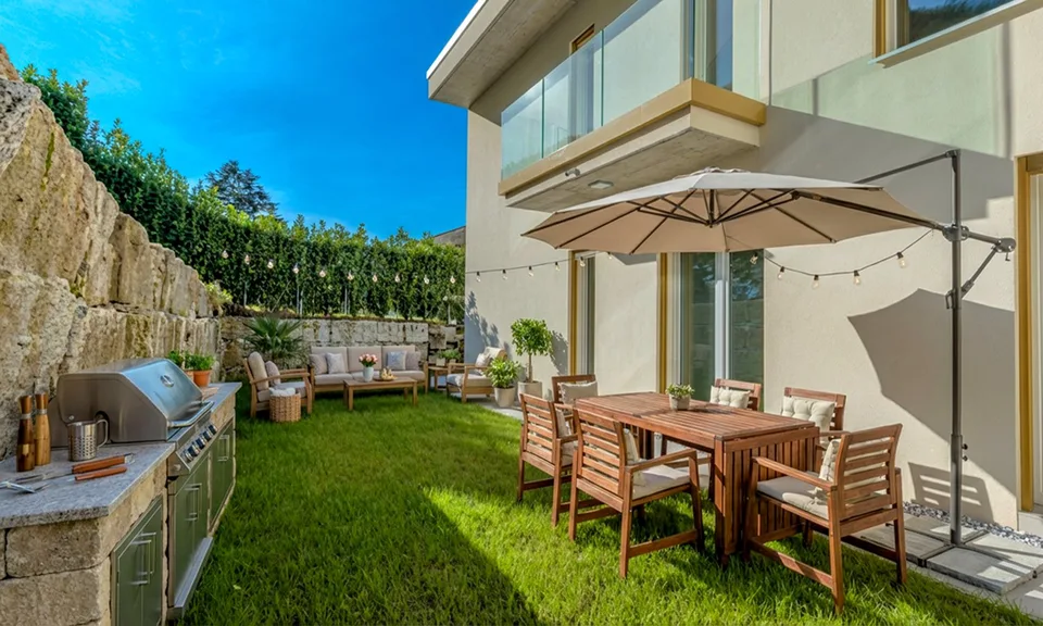 OCCASION R2B - 4,5 pièces avec jardin et vue sur le lac à Brusino