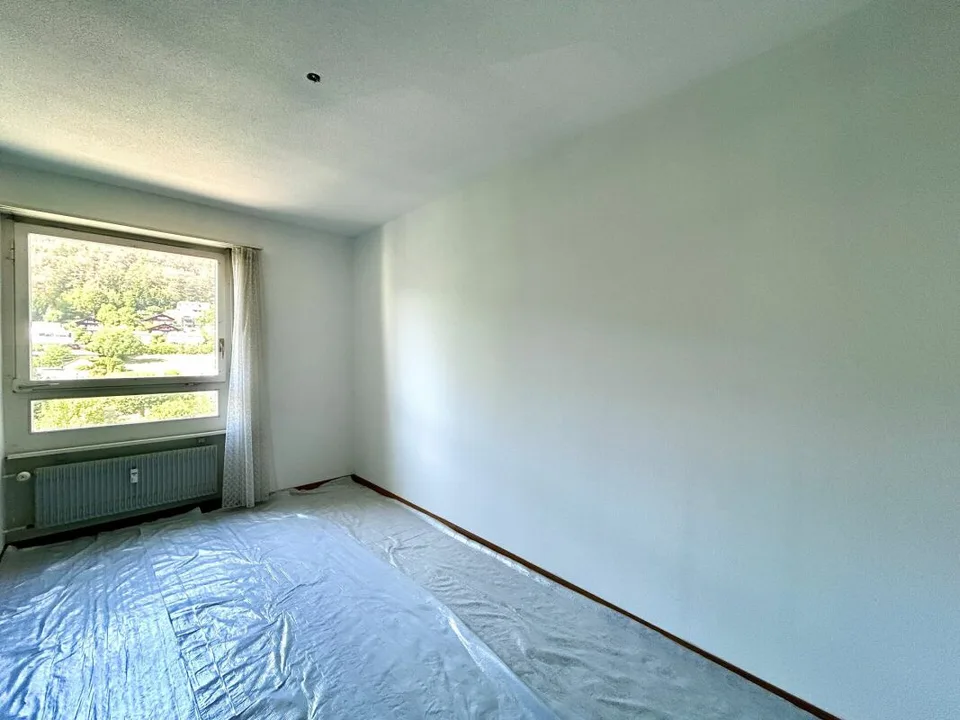 Appartement 5.5 pièces avec potentiel de personnalisation à Rüfenacht!