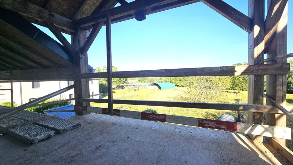 CHEVRY, Attico in duplex, T5 di 137m2 in fienile ristrutturato