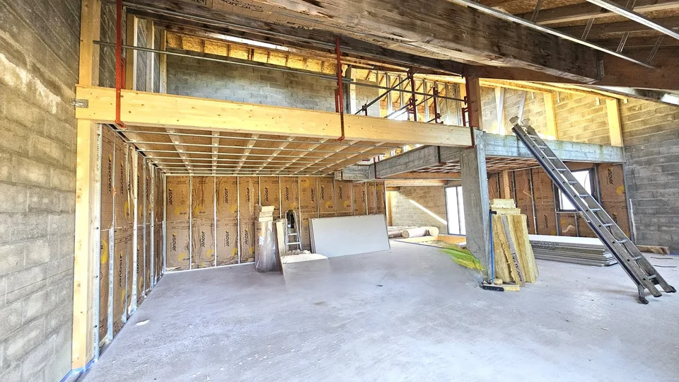 CHEVRY, Attico in duplex, T5 di 137m2 in fienile ristrutturato