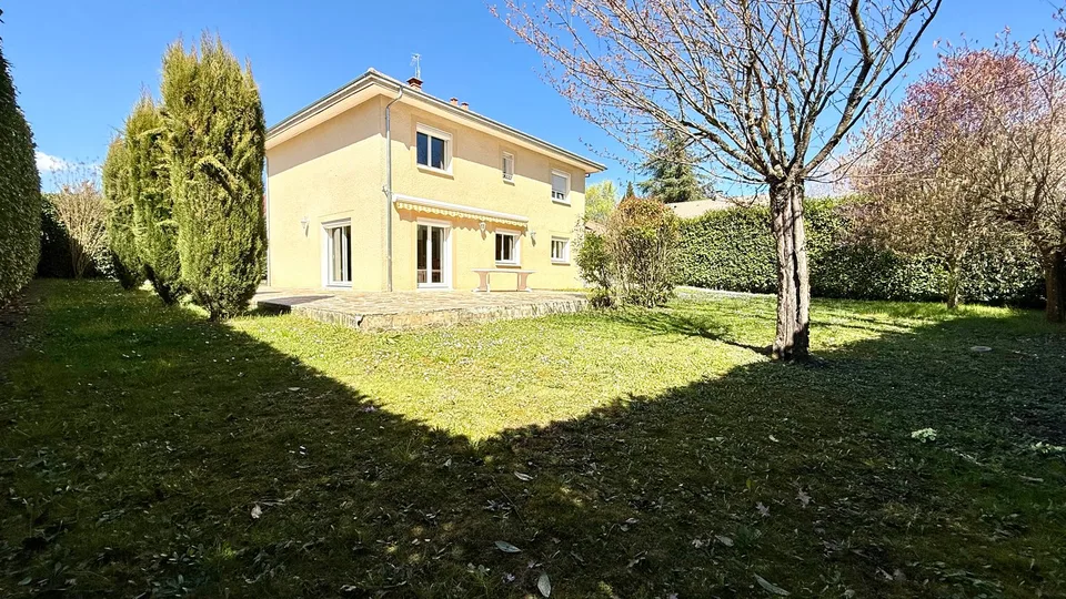 Casa familiare in zona tranquilla a Prévessin