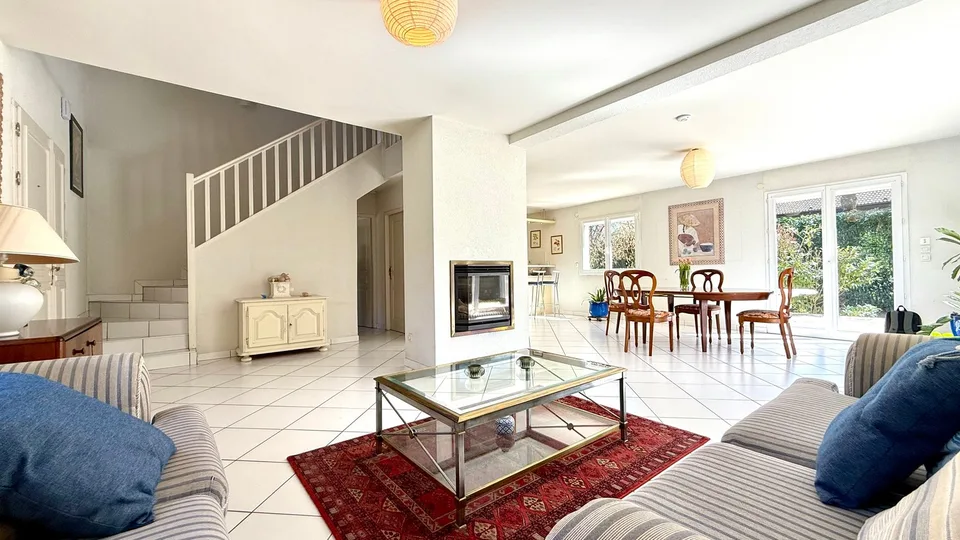 Casa familiare in zona tranquilla a Prévessin