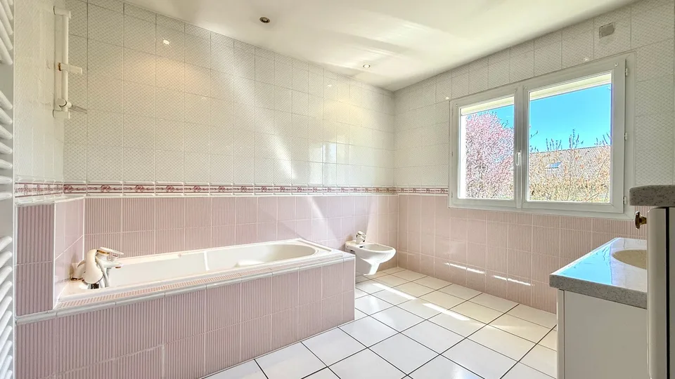 Casa familiare in zona tranquilla a Prévessin