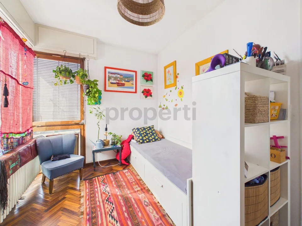 Appartement spacieux de 3,5 pièces avec cave en position centrale, Pazzallo