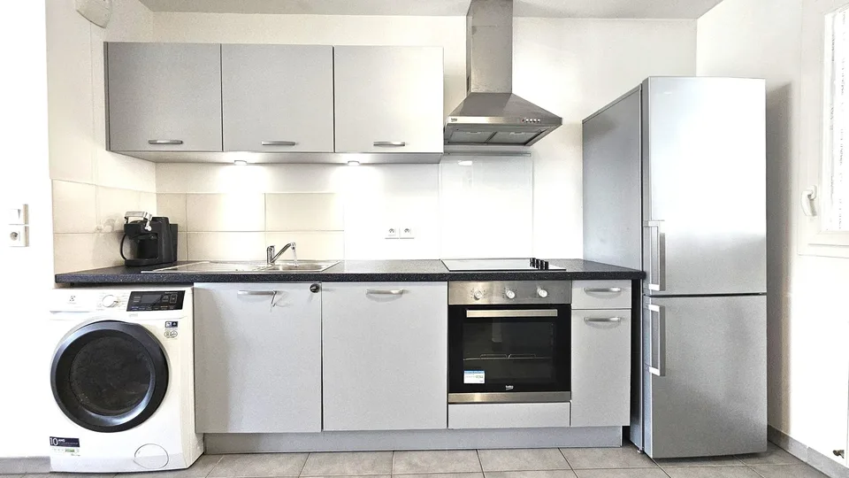 Centro di Saint-Genis-Pouilly, appartamento di 71 m² con balcone e garage