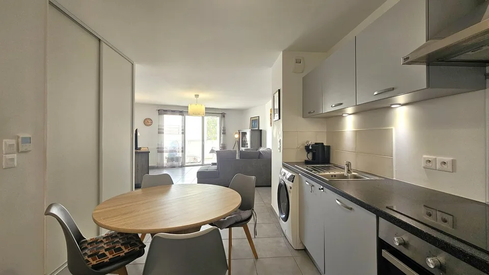 Centro di Saint-Genis-Pouilly, appartamento di 71 m² con balcone e garage