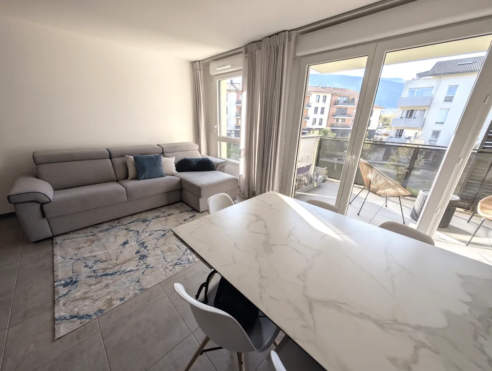 Cessy (01) : T3 del 2024, 71 m² con Terrazza & Garage