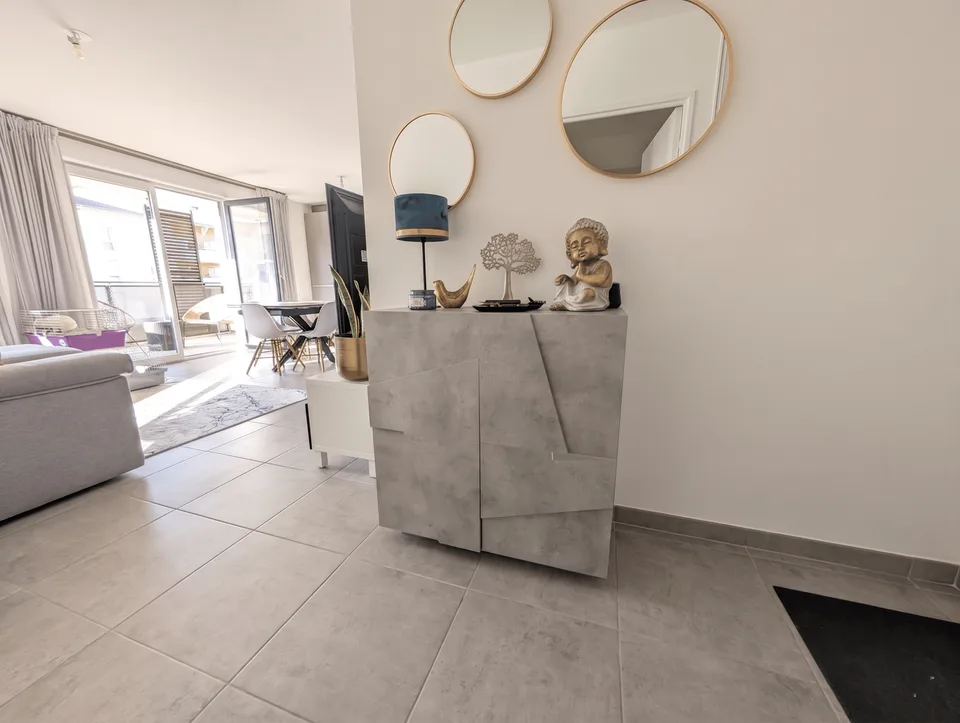 Cessy (01) : T3 del 2024, 71 m² con Terrazza & Garage
