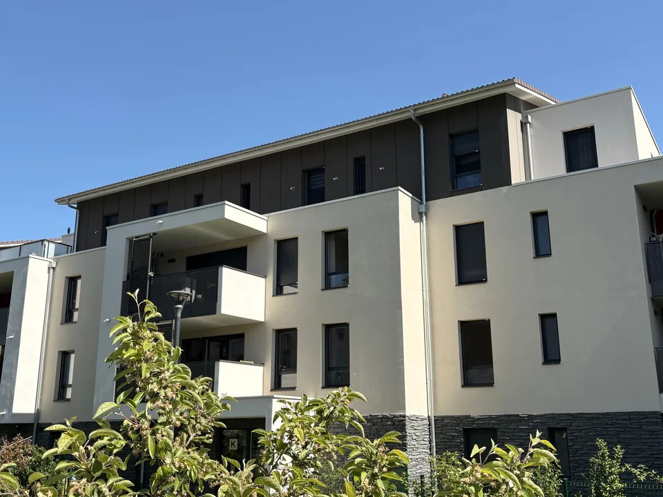 Cessy (01) : T3 de 2024   71 m² avec Terrasse & Garage