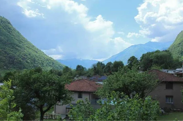 MODERNO 4.5 LOCALI CON AMPIO GIARDINO E TERRAZZA A LUMINO
