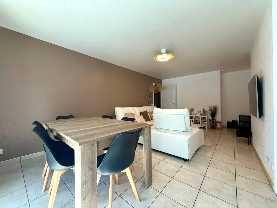 Bel appartement T4 de 82 m² avec balcon, garage et cave   La Roche-sur-Foron