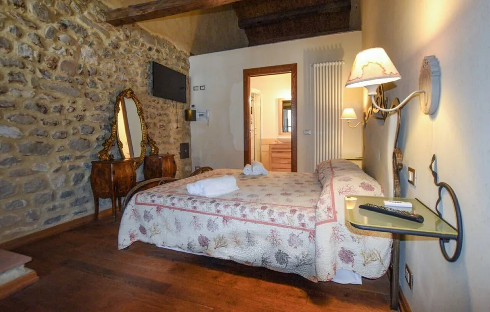 STRUCTURE D'ACCUEIL B&B DANS UN IMMEUBLE DE CHARME EN TOSCANE
