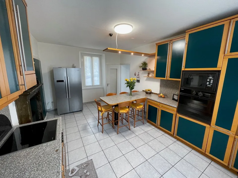 INTERESSANTE CASA 6.5 LOCALI CON GIARDINETTO