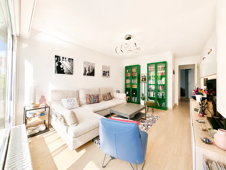 Appartement entièrement rénové de 80 m²   Triangle d'Or d'Annecy