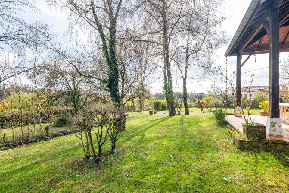 NOUVEAUTÉ   EXCLUSIVITÉ   GRANDE MAISON AUX PORTES DE BOURG EN BRESSE