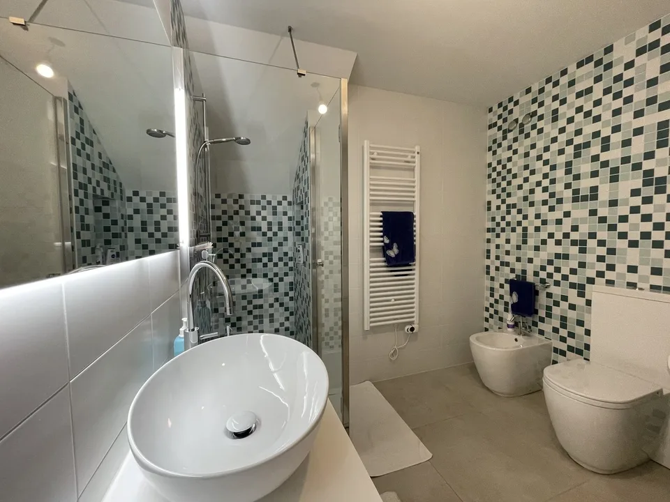 SPETTACOLARE DUPLEX 5.5 CON  MAGNIFICA VISTA LAGO