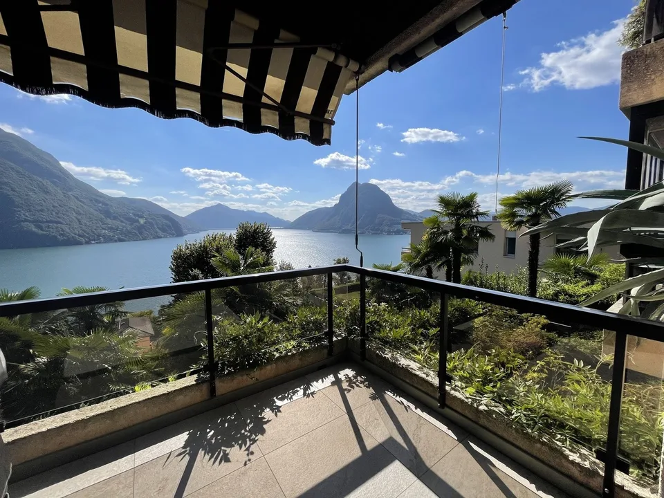 SPETTACOLARE DUPLEX 5.5 CON  MAGNIFICA VISTA LAGO