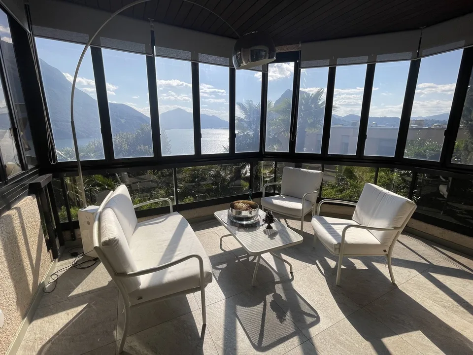 SPETTACOLARE DUPLEX 5.5 CON  MAGNIFICA VISTA LAGO