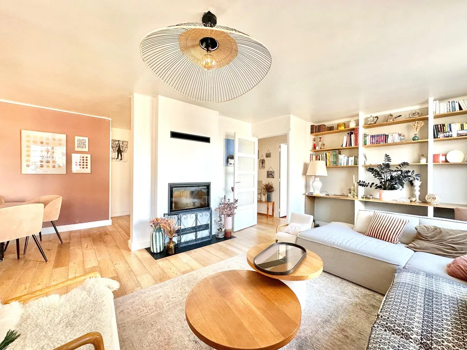 Triangle d'Or   Grand appartement 133 m²