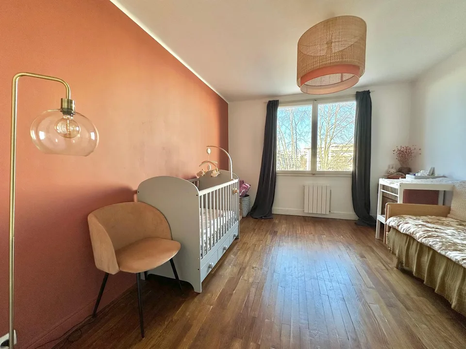 Triangle d'Or   Grand appartement 133 m²