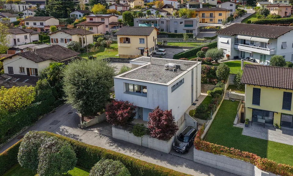 Elegant and Modern High-Standard Villa 6.5 Rooms in Torricella