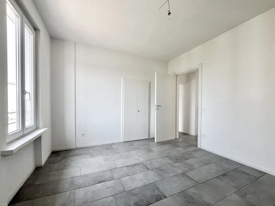 APPARTEMENT ESPACIEUX 3.5 PIÈCES AU DERNIER ÉTAGE À MORBIO INFERIORE RÉNOVÉ
