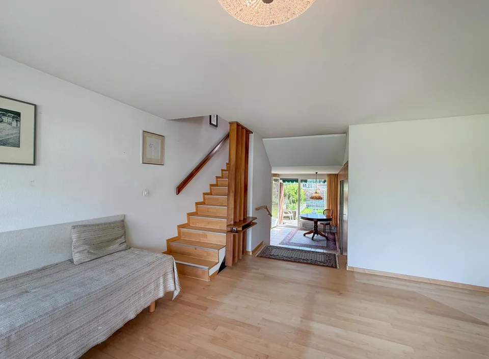 Sunny 4.5 room row house with 2 gardens & EHP